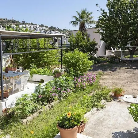 Cozy House With Garden In Bodrum גונדוגן
