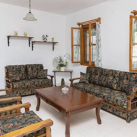 Cozy House With Garden In Bodrum דירה גונדוגן