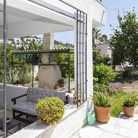 Cozy House With Garden In Bodrum דירה גונדוגן